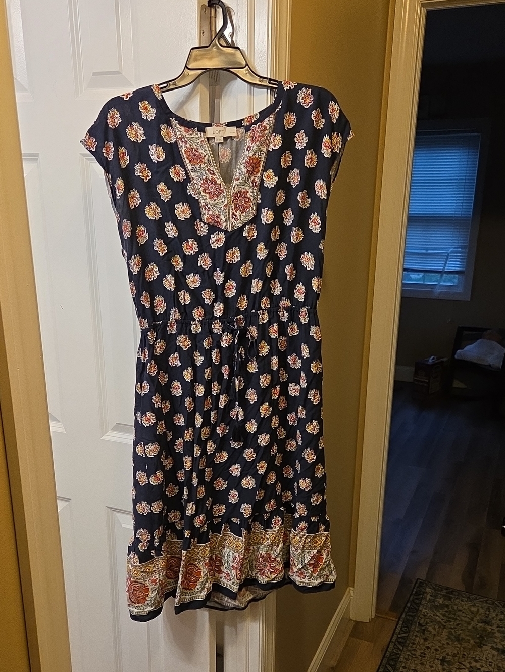 $5/$25-LOFT- Petite- Navy Floral Midi Dress